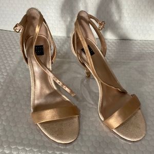 women's heeled shoes